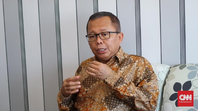 Arsul Sani menyesalkan tindakan Ketua Umum PAN Zulkifli Hasan yang menyerukan ganti presiden di hadapan mahasiswa Universitas Muhammadiyah Jakarta (UMJ).