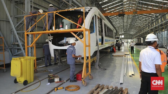 PT INKA (Persero) sudah mampu memproduksi kereta ringan atau Light Rapid Transit (LRT) pertama di Indonesia.