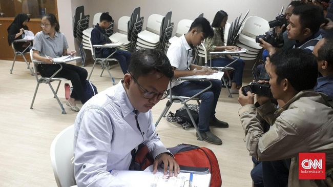 Ketua Panitia SBMPTN 2018 Ravik Karsidi menyatakan bahwa pelbagai kecurangan saat ujian SBMPTNI bisa diantisipasi dan diatasi.