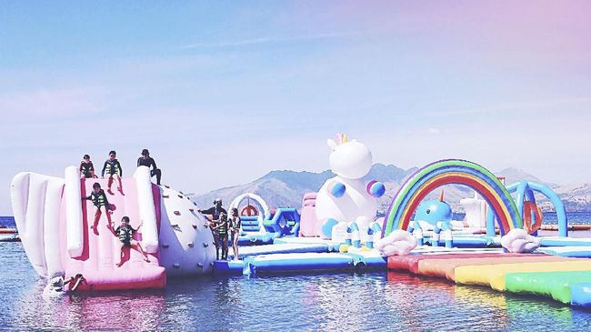 Unicorn memang hanya makhluk legenda. Tapi di barat Filipina, tepatnya di kawasan Subic Bay, Pulau Unicorn nyata adanya.