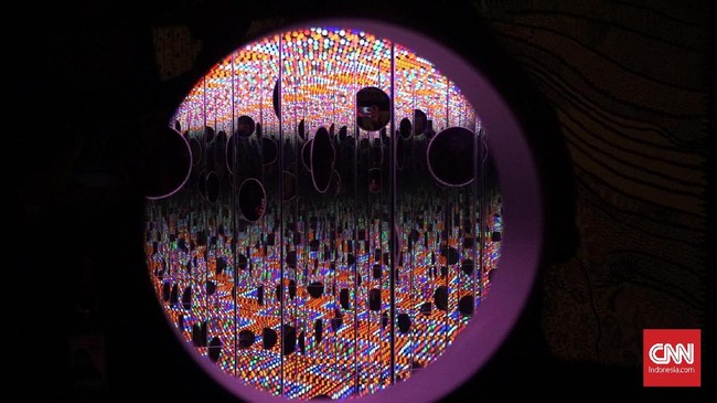 FOTO: Warna-warni Isi Kepala Yayoi Kusama