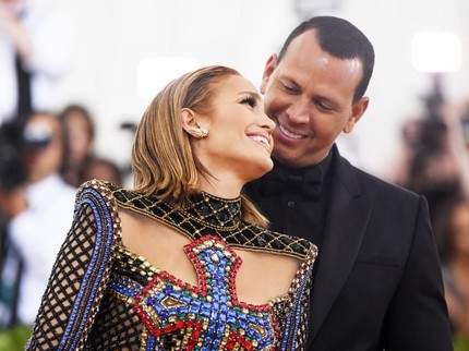 Aksi Romantis Alex Rodriguez di Ulang Tahun Jennifer Lopez