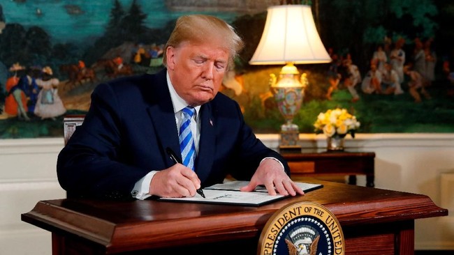 Surat pembatalan rencana pertemuan Presiden Donald Trump dengan pemimpin Korea Utara, Kim Jong-un menuai olok-olok dari netizen. Trump pun berubah pikiran.