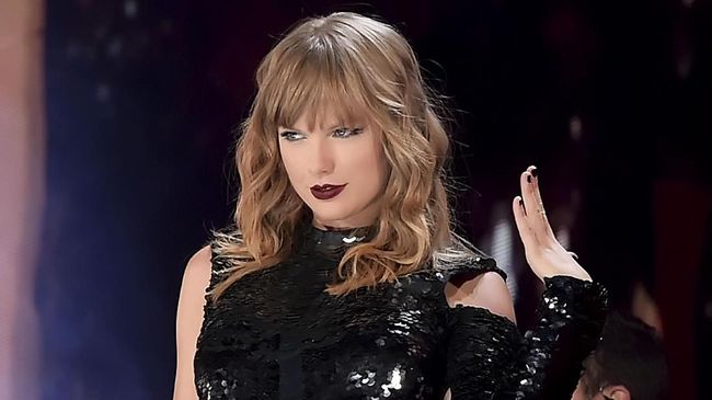Taylor Swift bakal menerima penghargaan khusus 'Artist of the Decade' di ajang American Music Awards 2019 yang diselenggarakan 24 November mendatang di AS.