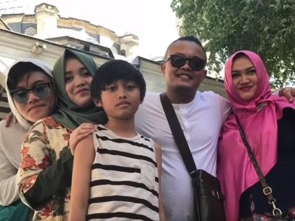 Sule Beri Bukti Masih Mencintai Lina