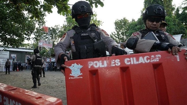 Aparat Polda Jawa Tengah melakukan langkah antisipasi aksi terorisme yang dimungkinkan bisa terjadi menjelang Idul Fitri atau Lebaran pada tahun ini.
