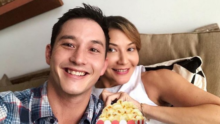 Perceraian bukan halangan bagi Tamara Bleszynski dan Mike Lewis untuk menjalin persahabatan.