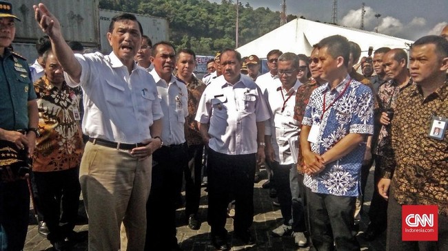 Pemerintah Banten mengajukan enam pelabuhan yang akan dijadikan pusat bongkar muat khusus ekspor-impor, untuk membantu Pelabuhan Tanjung Priok.