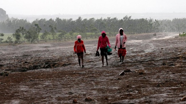 FOTO: Dampak Mematikan Tanggul Jebol di Kenya