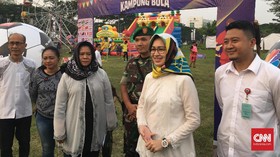 Walikota Tangsel Airin Cetak Gol di Kampung Bola Transmedia
