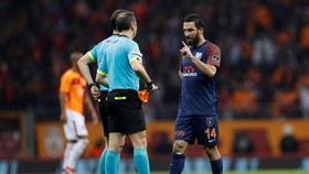 Arda Turan Catat Rekor Usai Dihukum 16 Pertandingan