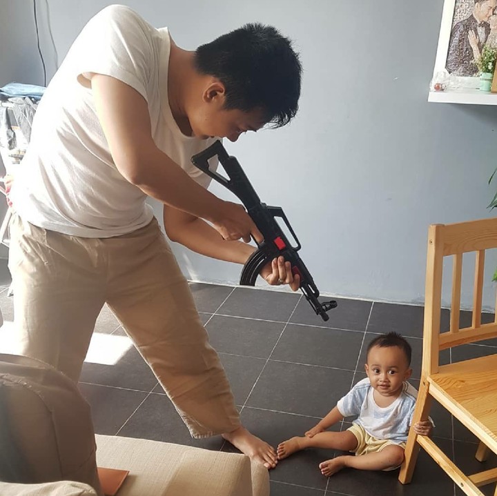 <p>Hmm, kalau kayak gini sasaran tembaknya, Ayah Boby bisa gemes sendiri deh. He-he-he. (Foto: Instagram/ @boby_tince)  </p>