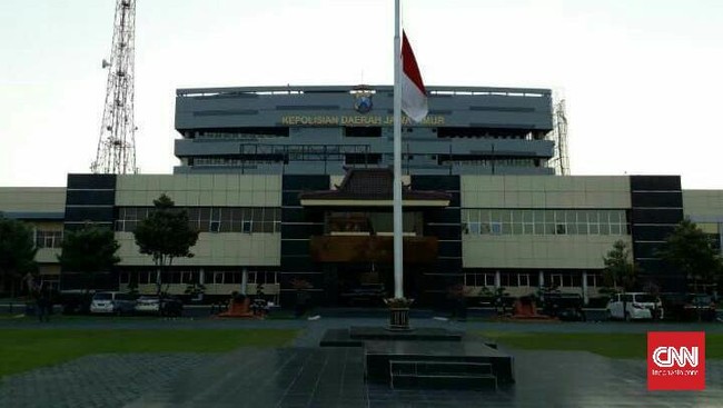Polda Jatim menginstruksikan jajarannya untuk memperketat pengamanan di markas menyusul ancaman teror kepada aparat.
