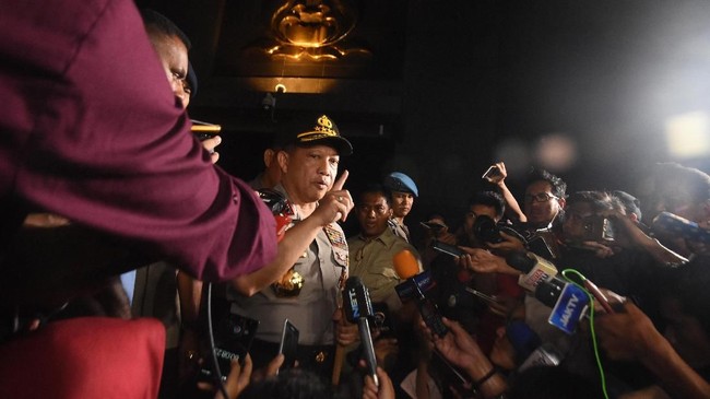 Kapolri Jenderal Tito Karnavian mengatakan Budi Satrio merupakan tokoh penting kedua setelah Dita Oepriarto, pelaku bom bunuh diri di tiga gereja di Surabaya.