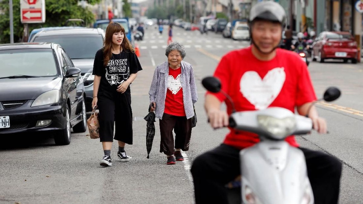 FOTO: Lansia Taiwan Menolak Tua dengan Hip Hop