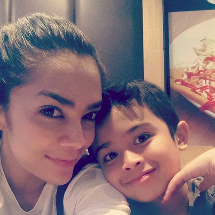 <p>Aih, bundanya cantik anaknya ganteng. Klop abis! (Foto: Instagram/ @novasoraya16)  </p>