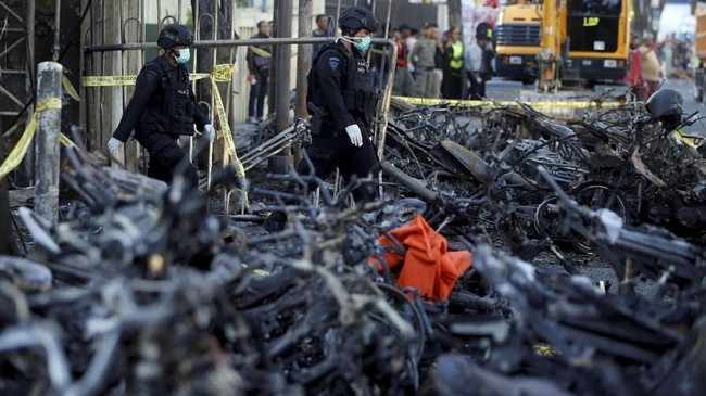 Keberadaan JAD terkait dengan ISIS diyakini berada di balik serangan bom Surabaya dan terus mengancam keamanan di Indonesia hingga hari ini.