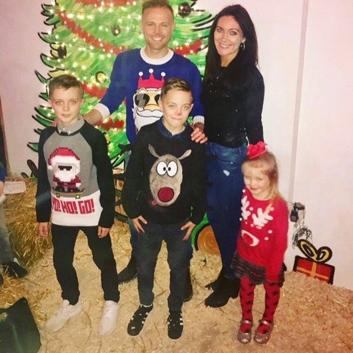 <p>Suatu ketika saat merayakan Natal. (Foto: Instagram @nickybyrneinsta)</p>