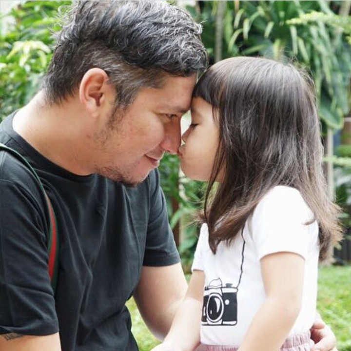 <p>Mmuach! (Foto: Instagram @gadiiing)</p>