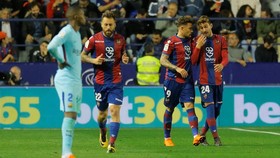 Meme Kocak Usai Barcelona Kalah dari Levante