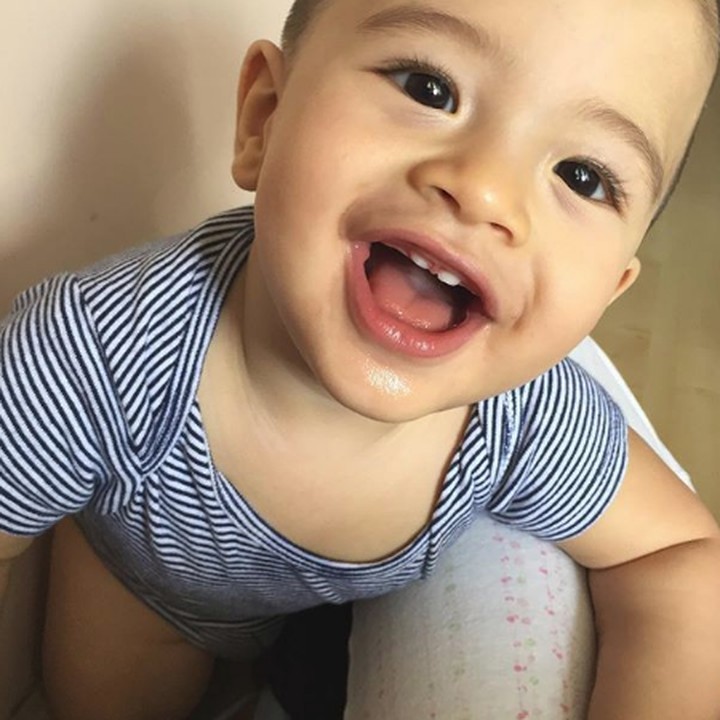 <p>Throwback! Saat Al baru tumbuh gigi. (Foto: Instagram @azkaraqillamawardi_al)</p>