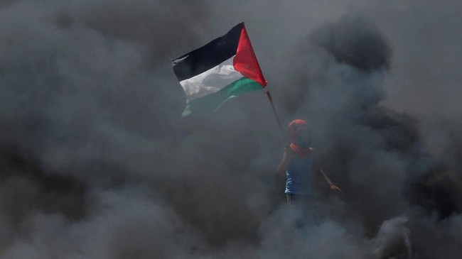 Gedung Putih menyalahkan Hamas atas kematian 52 warga Palestina yang kehilangan nyawa di tangan aparat Israel saat menggelar protes massal di Gaza.