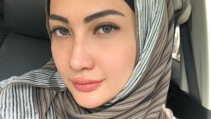 Gaya Hijab Natalie Sarah