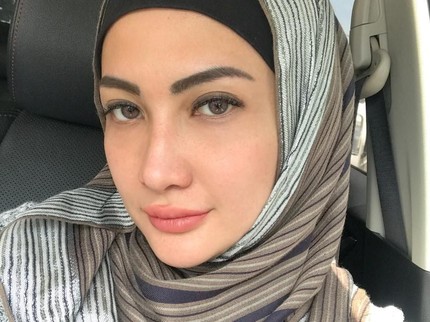 5 Artis Mantap Berhijab Setelah Mualaf, Natalie Sarah Dapat Hidayah Lewat Mimpi