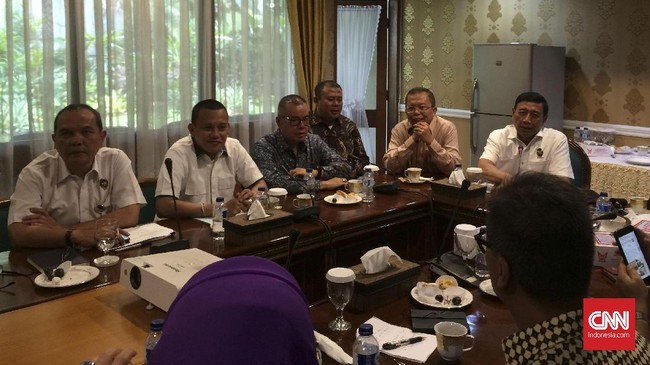 PPP menyebut RUU Terorisme bisa disahkan sebelum lebaran nanti. Masalah RUU Terorisme sudah dikerucutkan, yakni soal definisi terorisme.