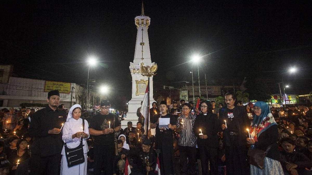 FOTO : Solidaritas Untuk Korban Bom Surabaya