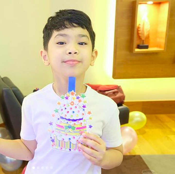 <p>Hai Bunda, ini Karan Pradhi Singh. Karan anak sulung Bunda Bunga Zainal dan Ayah Sukdhev Singh. (Foto: Instagram/ @bungazainal05)</p>