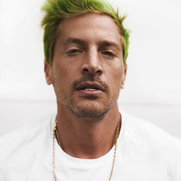 Ditawari Rp1 M, Aktor Simon Rex Tolak Tawaran Fitnah Meghan Markle