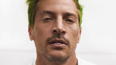 img-title Ditawari Rp1 M, Aktor Simon Rex Tolak Tawaran Fitnah Meghan Markle