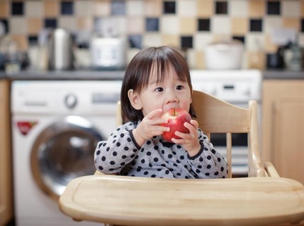 Begini Bun Cara Agar si Kecil Gampang Makan Buah