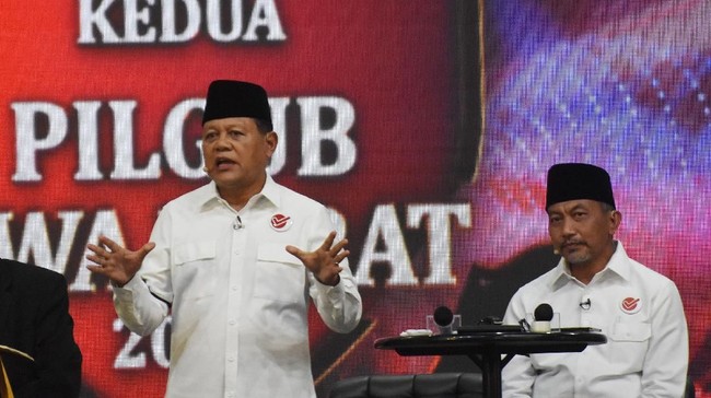 Dalam pernyataan penutup, Sudrajat-Ahmad Syaikhu menyebut jika pihaknya menang maka 2019 akan ganti Presiden. Pendukung pasangan lain memprotes hal tersebut.