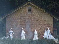 Foto: Viral Hijab Pocong Untuk Pernikahan, Berani Pakai?