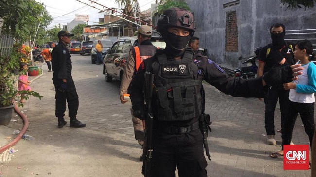 Pascateror bom, Wali Kota Surabaya berpesan kepada siswa pendidikan menengah untuk menasihati kawannya ketika mulai melenceng dalam penggunaan medsos.