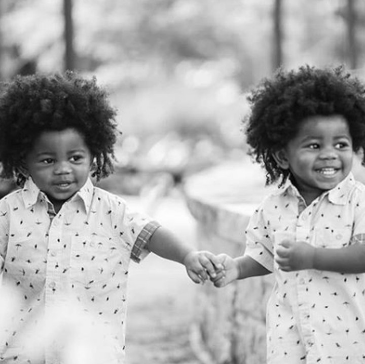 <p>Beruntungnya Jayden dan Jaylen, pamannya adalah seorang fotografer. (Foto: @inh_photography via @themedwardsboys_doubledose)</p>