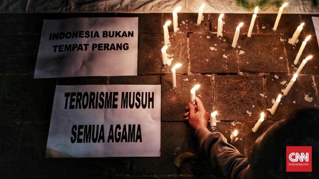 Yudi Zulfahri mengaku butuh waktu lima tahun buat perlahan-lahan mengikis ideologi radikal diajarkan oleh pemimpin Jemaah Anshorut Daulah, Aman Abdurrahman.