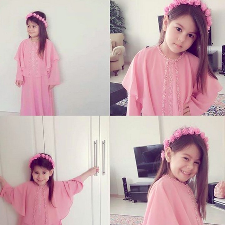 <p>Elif dipotret dari berbagai angle. Tetap imut dan menggemaskan ya. (Foto: Instagram/ @siti_kdi_perk)</p>