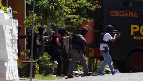 Pascaaksi Teror 74 Orang Dibekuk, 14 Ditembak Mati