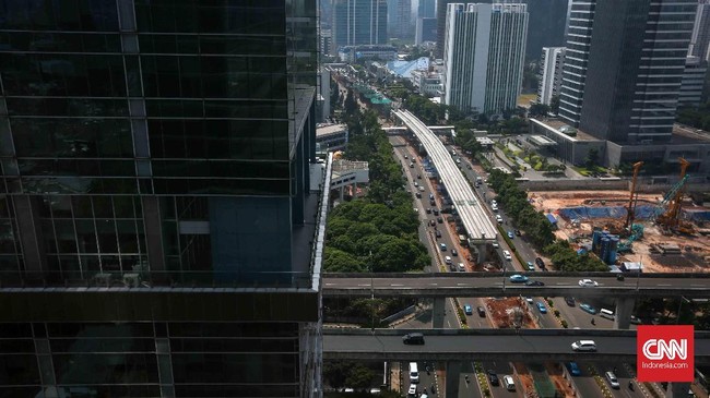 Pembangunan LRT Jabodebek masih terganjal lahan milik Kwartir Nasional. Hasilnya, pembangunan per 25 Mei kemarin baru mencapai 39,07 persen.