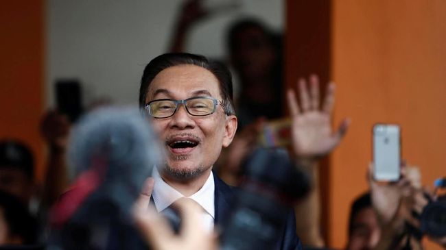 Resmi Bebas, Anwar Ibrahim Langsung Diundang oleh Raja