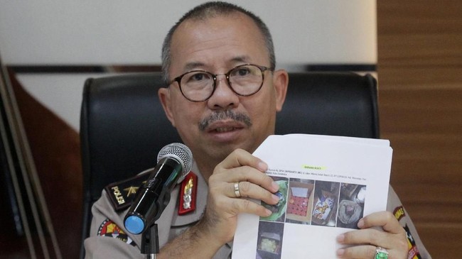 Mengaku kesulitan deteksi anak-anak dalam kasus terorisme, Polri menyebut mereka hanyalah korban penyesatan ideologi oleh keluarganya.