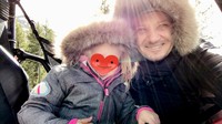 <p>Jeremy Lee Renner atau Jeremy Renner yakni pemeran Hawkeye di 'The Avengers' akrab banget sama putri kecilnya, Ava. (Foto: Instagram/renner4real)</p>