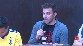 VIDEO: Del Piero Latih Anak-anak Sumatera Utara