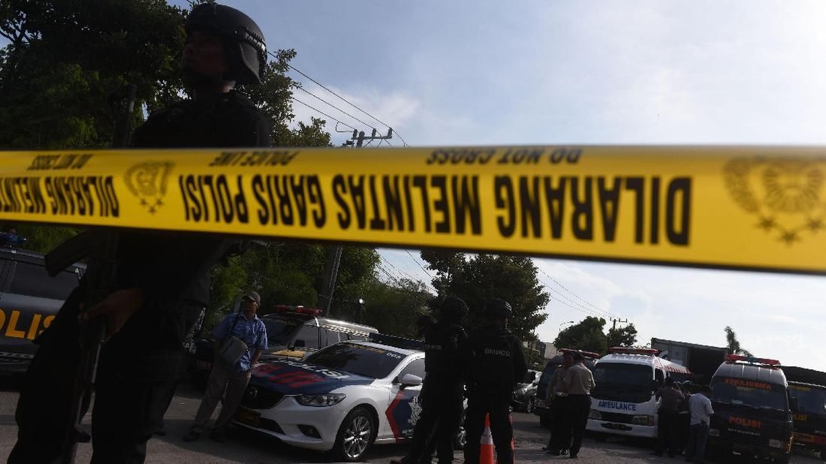 FOTO: Pemakaman Terduga Teroris Bom Wonocolo Sidoarjo