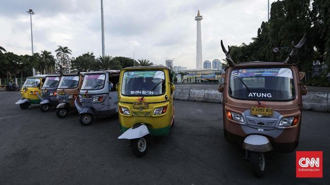 Belasan destinasi wisata itu antara lain Al Quran Akbar, Bukit Siguntang, Kampung Kapitan, Taman Purbakala Kerajaan Sriwijaya dan Pulau Kemaro.