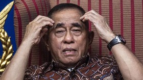 Menhan Anggap Pelaku Teror Orang Gila