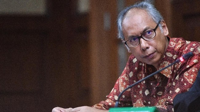 Saksi ahli dari UI Budi Sampurna akan menjelaskan administrasi keperawatan pasien dalam sidang kasus dugaan perintangan penyidikan kasus e-KTP.